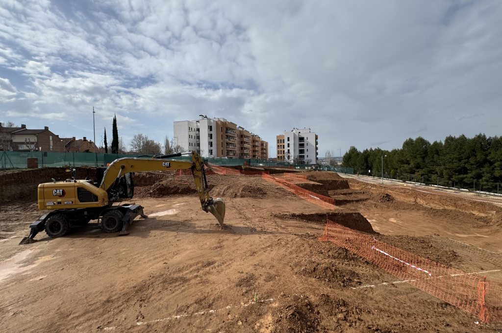 Imagen de 106 VIVIENDAS, GARAJE, TRASTEROS Y PISCINA EN AVDA. DE LA CALLERA, 2